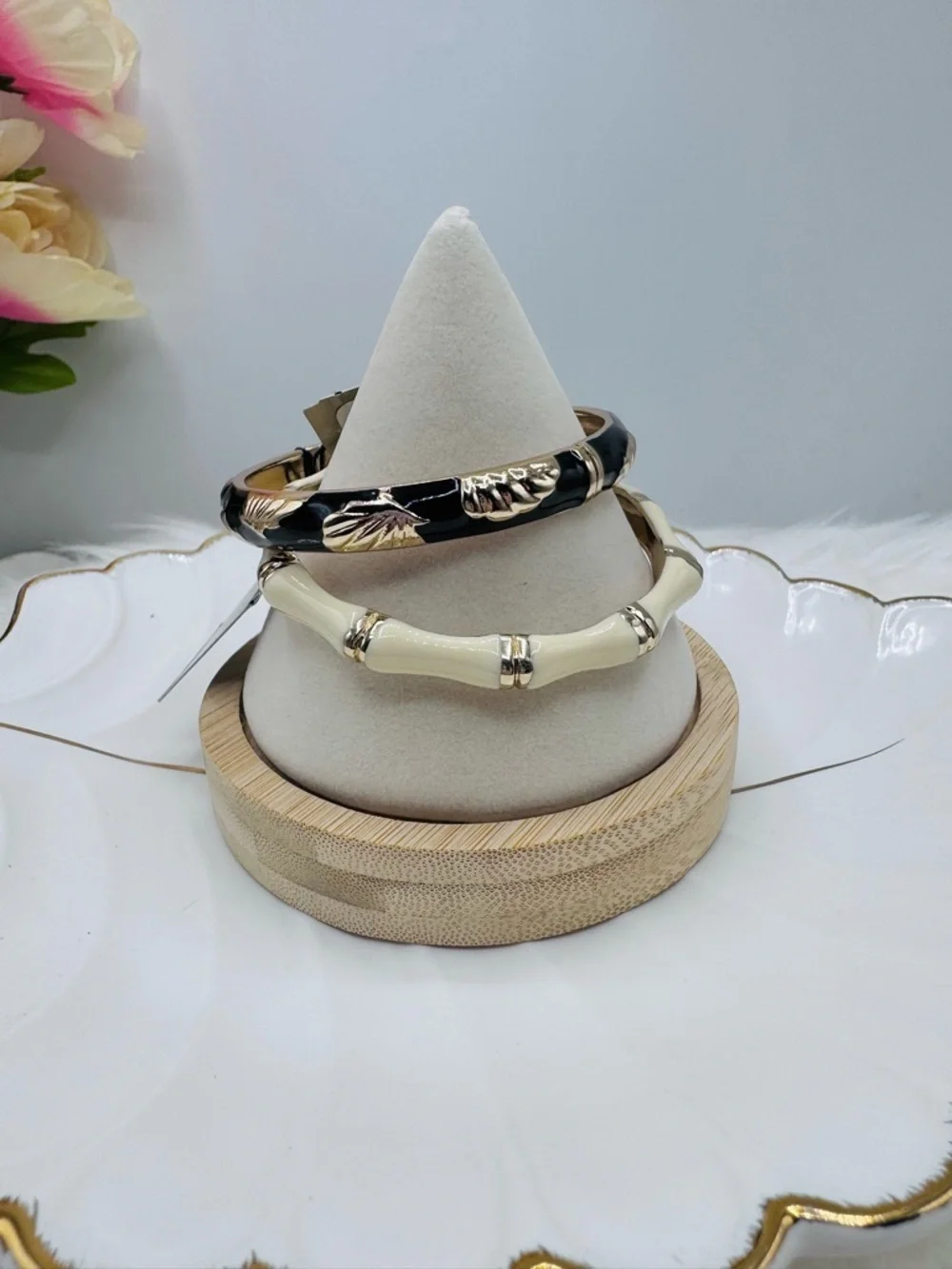 Sequin Set of 2 Gold Tone Enamel Bangles – Black & Ivory